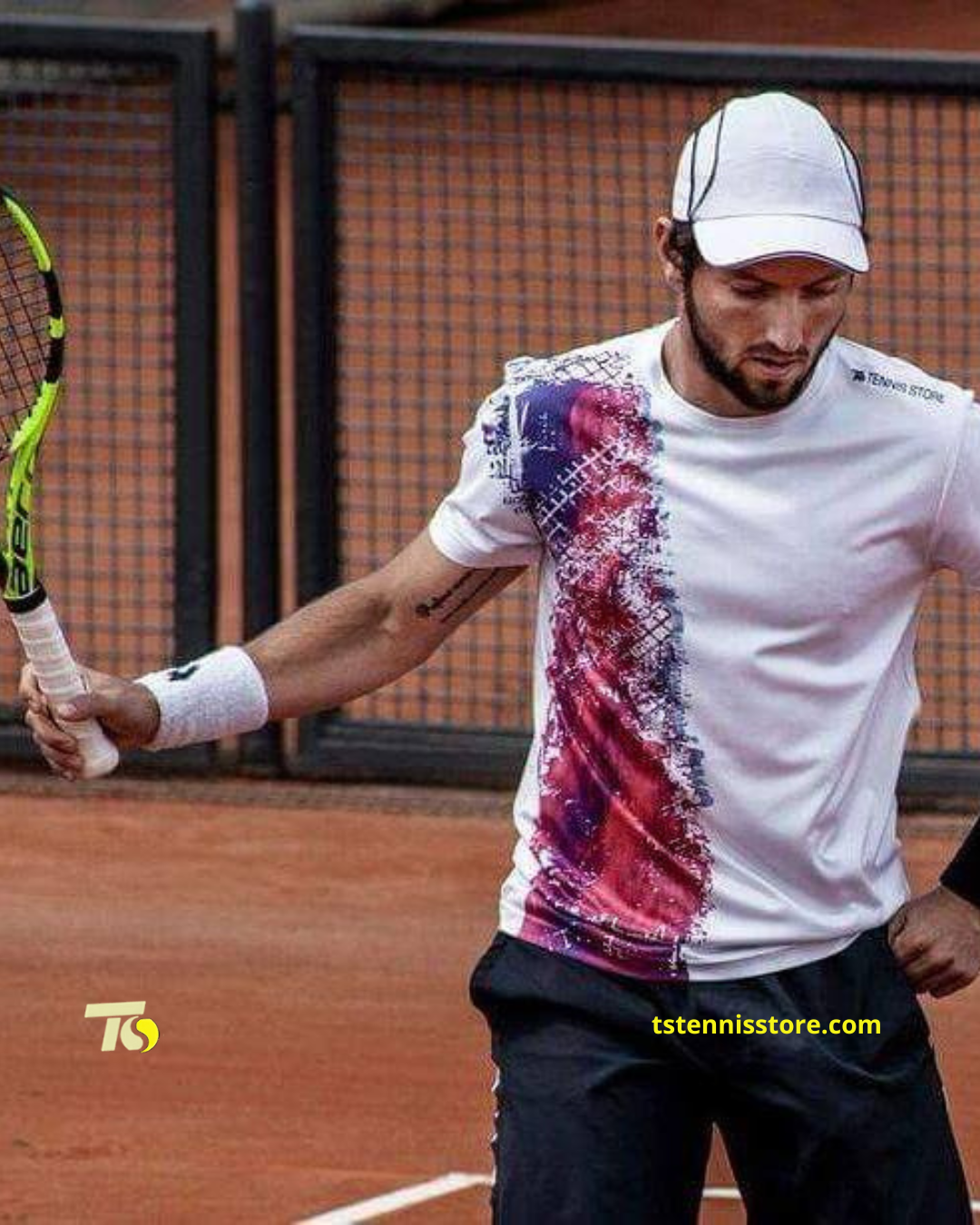 Giorgio Portaluri atleta ed allenatore che veste ts tennis store abbigliamento tecnico per tennis e padel produzione